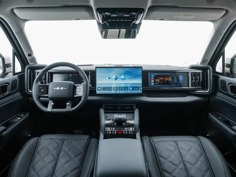 Fangchengbao 5 Interior