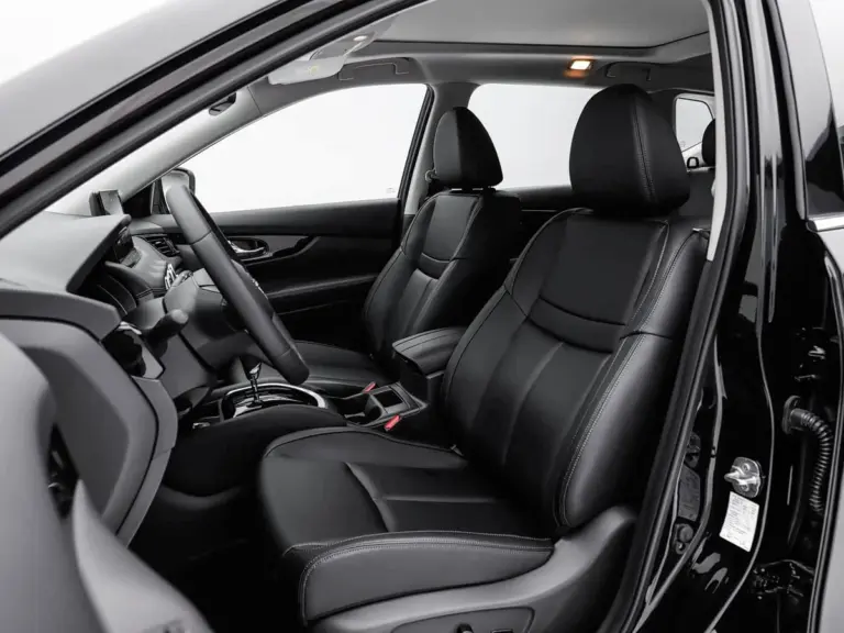 Nissan X-Trail Interior