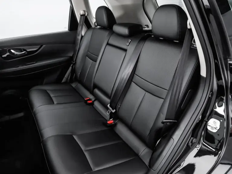 Nissan X-Trail Interior